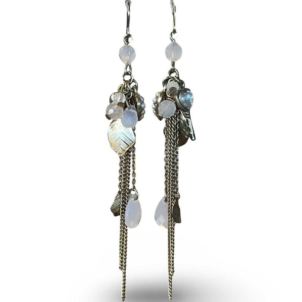 Dangle Earrings with Key and Heart Chatma